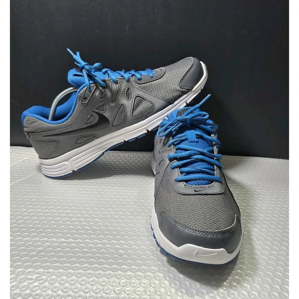 Nike product pair